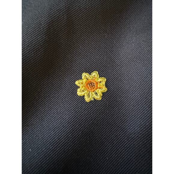 Alfred Dunner 10 navy blue high rise capris. - Picture 6 of 12